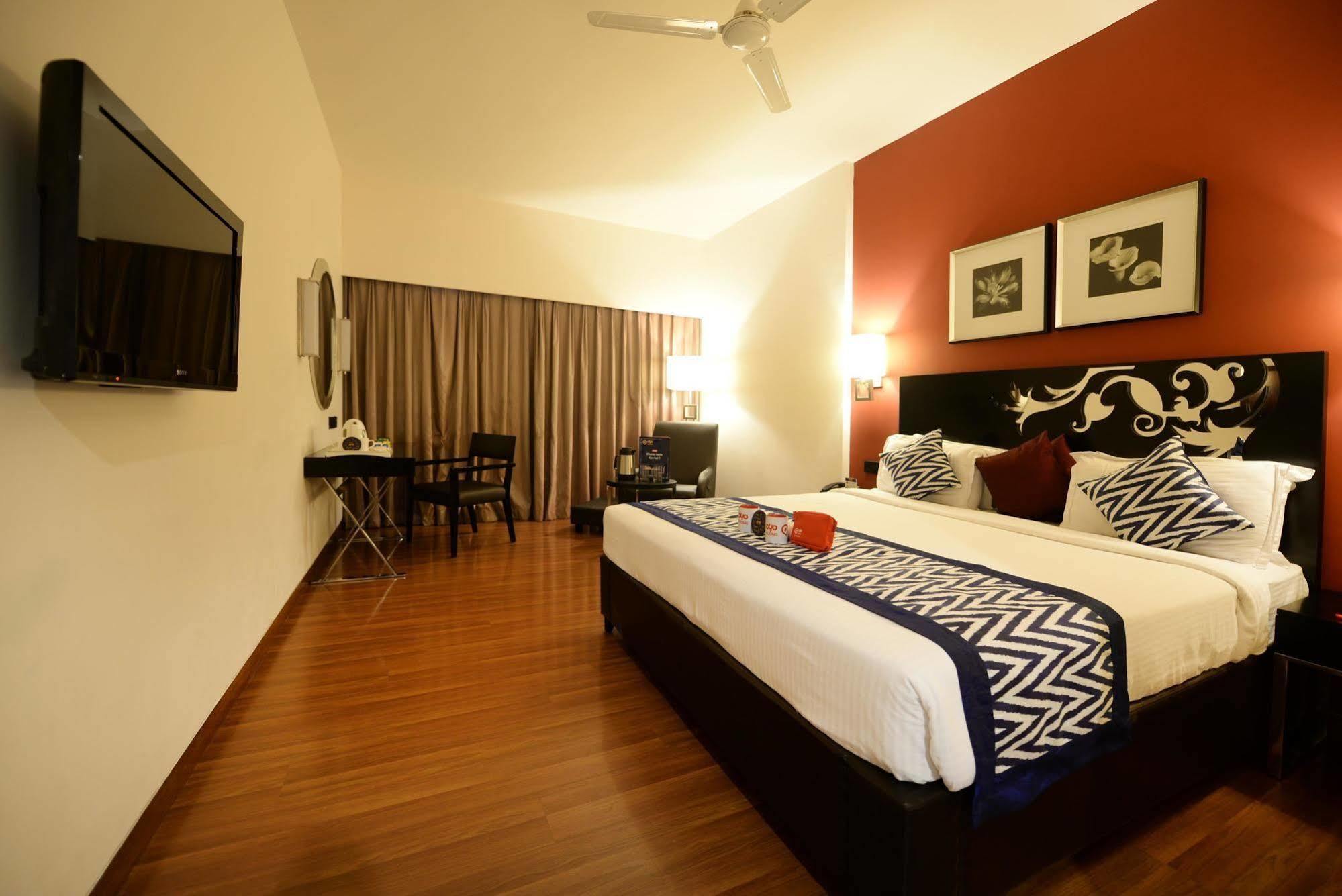 The Kay Hotel Vijayawāda Buitenkant foto